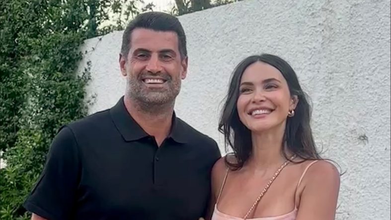 Zeynep Sever Demirel'den Volkan Demirel'e Romantik :utlama