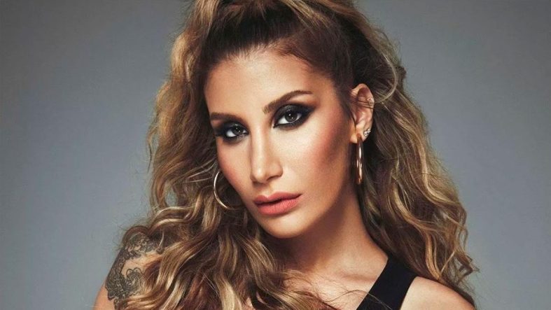 İrem Derici'den Manifest Üyesi Esin Bahat'a Destek