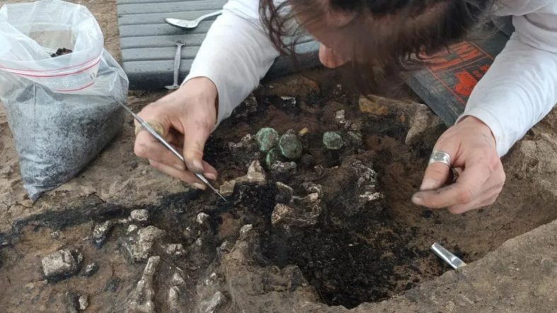 2 Bin Yıllık Yüzüğün Sahibi Kim