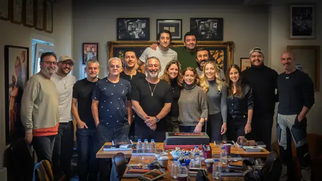 Cem Yılmaz, GORA 4 GORA'nın kadrosunu paylaştı