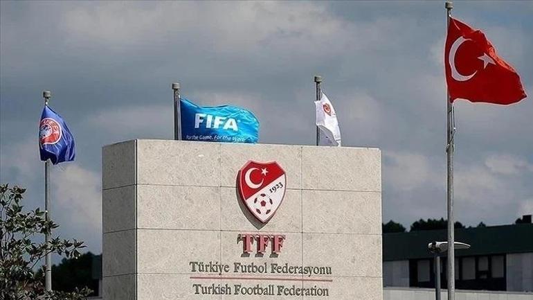 Sinan Akçıldan Tribünleri Coşturacak Milli Takım Marşı: Türkler Geliyor